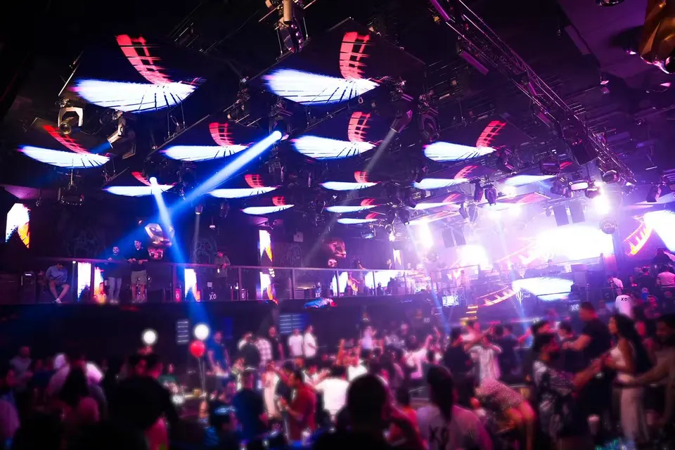 Purple and white lighting over the dance floor at XO Club Dubai
